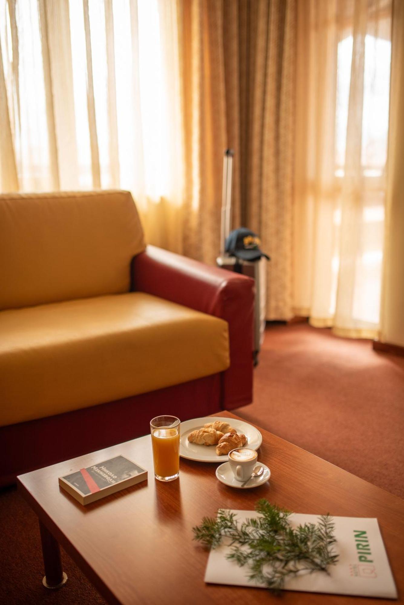 Hotel Pirin Bansko Exteriör bild